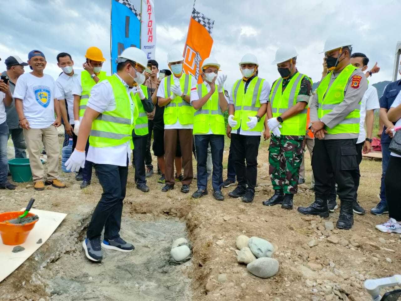 37E25FD1-32CD-4F3E-8A12-1B433B66C258